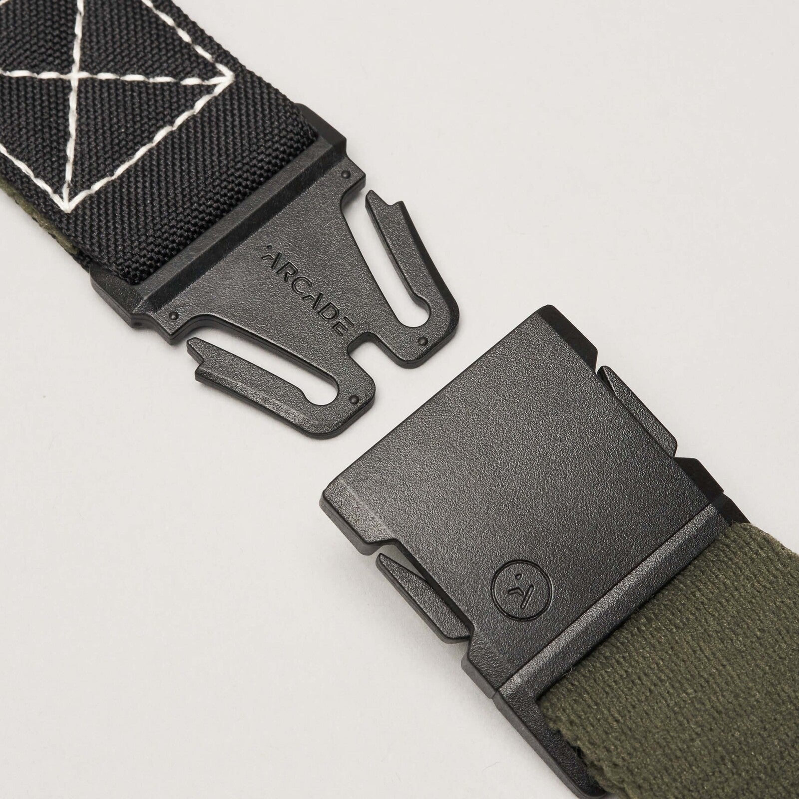 Cinturón Arcade Ridge Slim Ivy Green/Oat