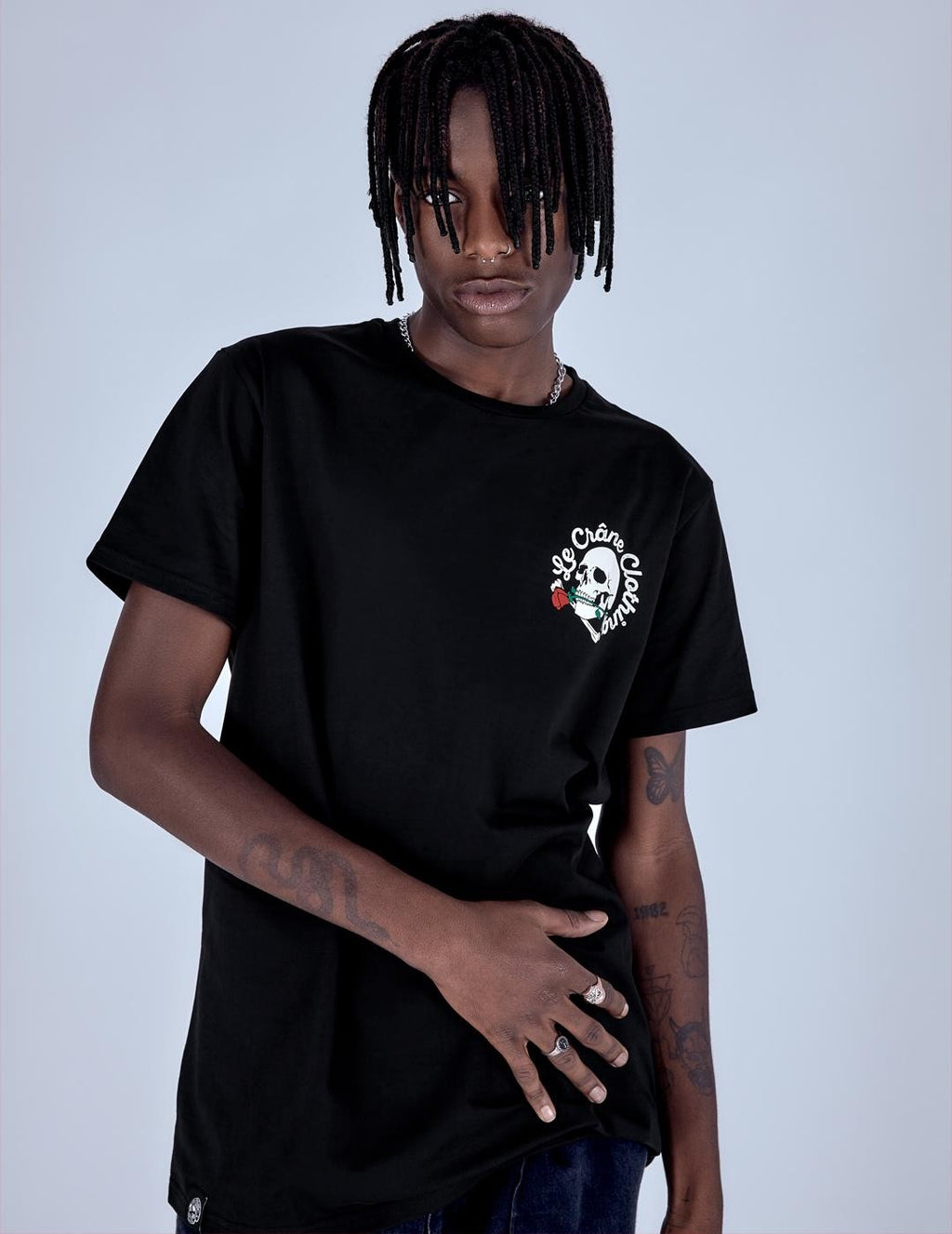 Camiseta Le Crane Skull And Roses Negro