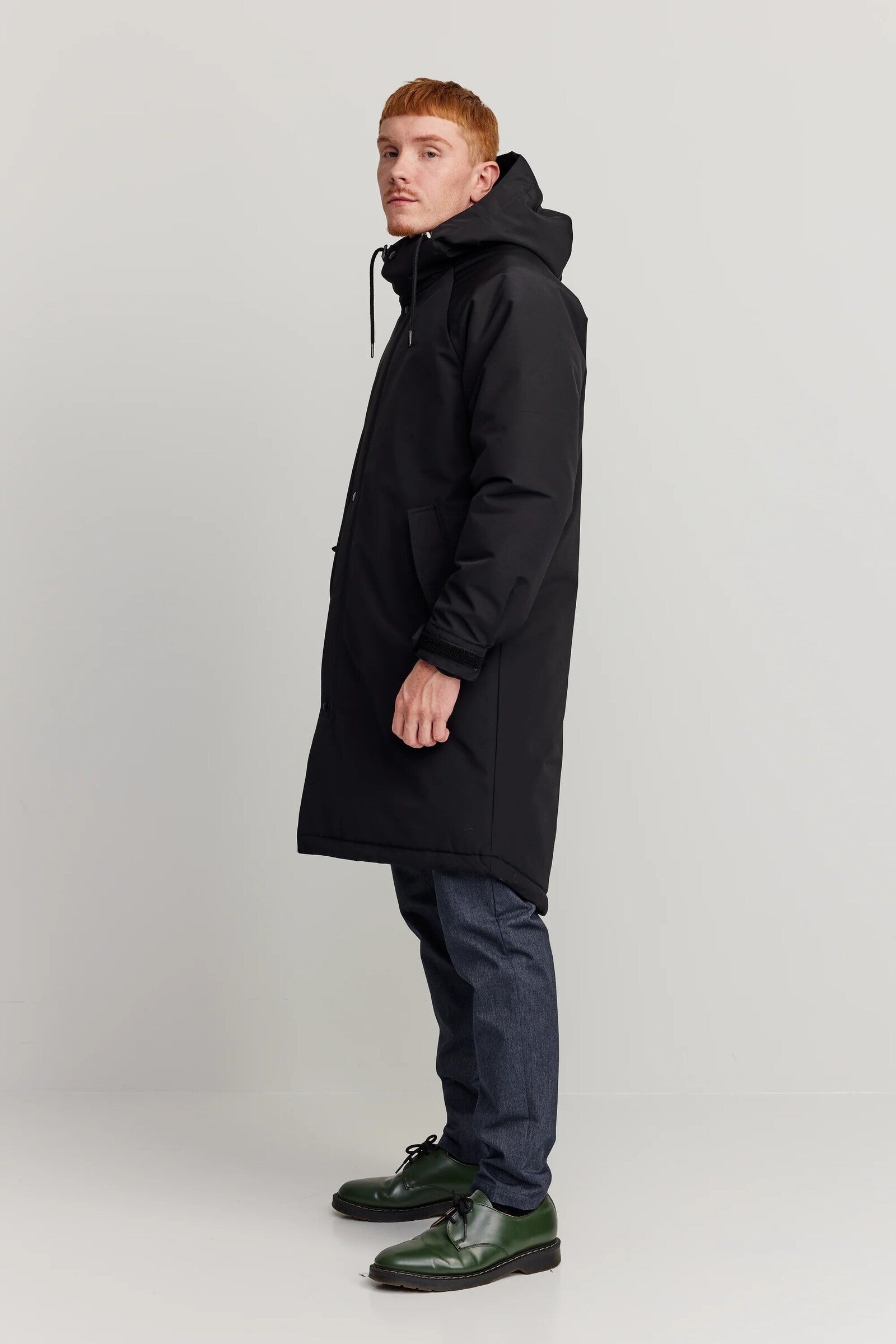Abrigo Makia Observer Jacket Negro