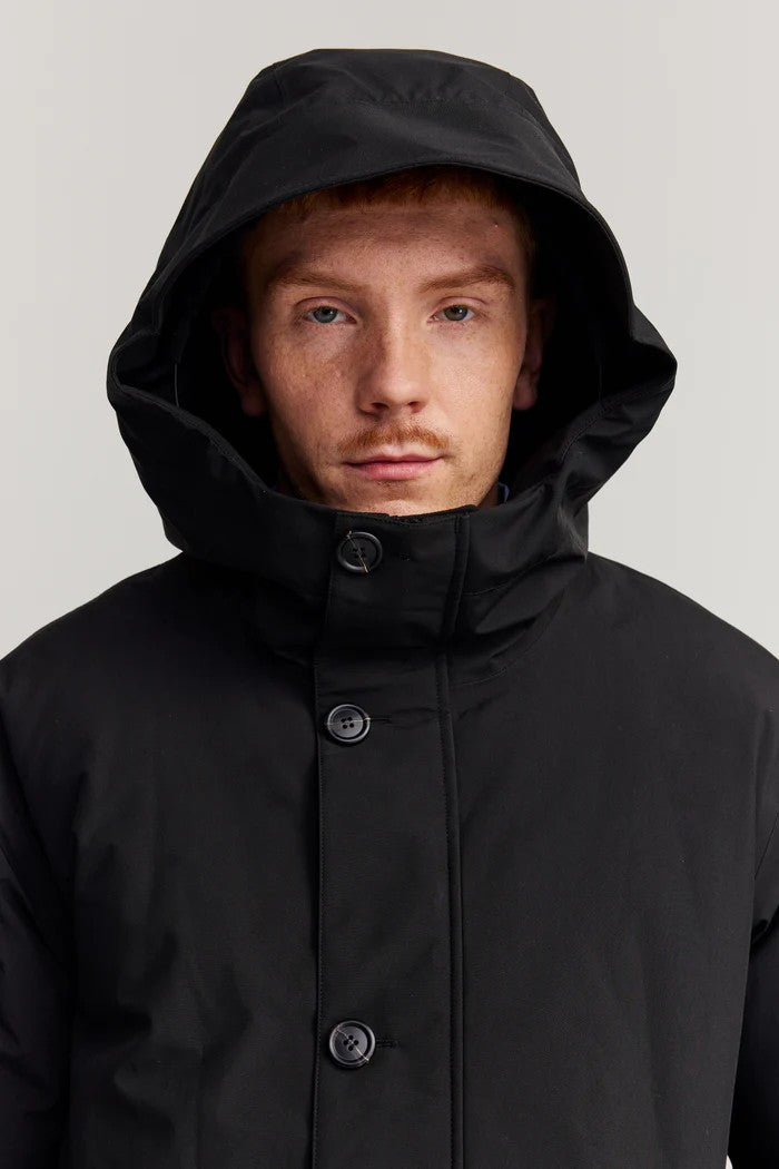 Abrigo Makia Monollith Jacket Negro
