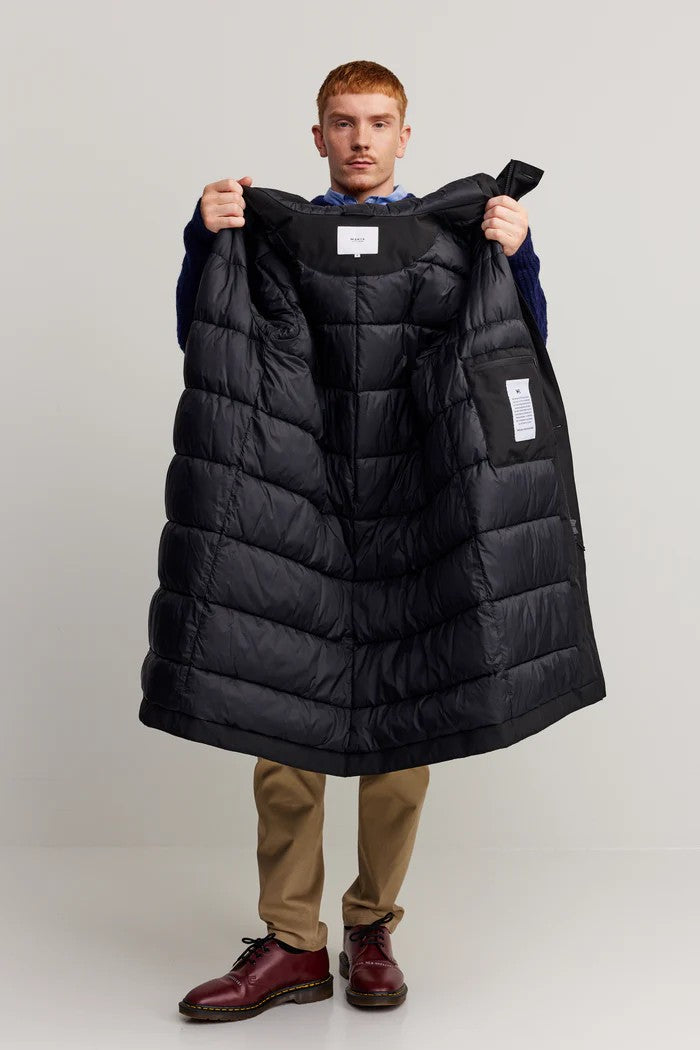 Abrigo Makia Monollith Jacket Negro